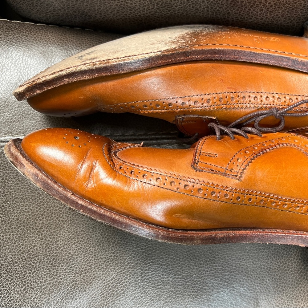 Mens Allen Edmonds Size 11 brown shoes